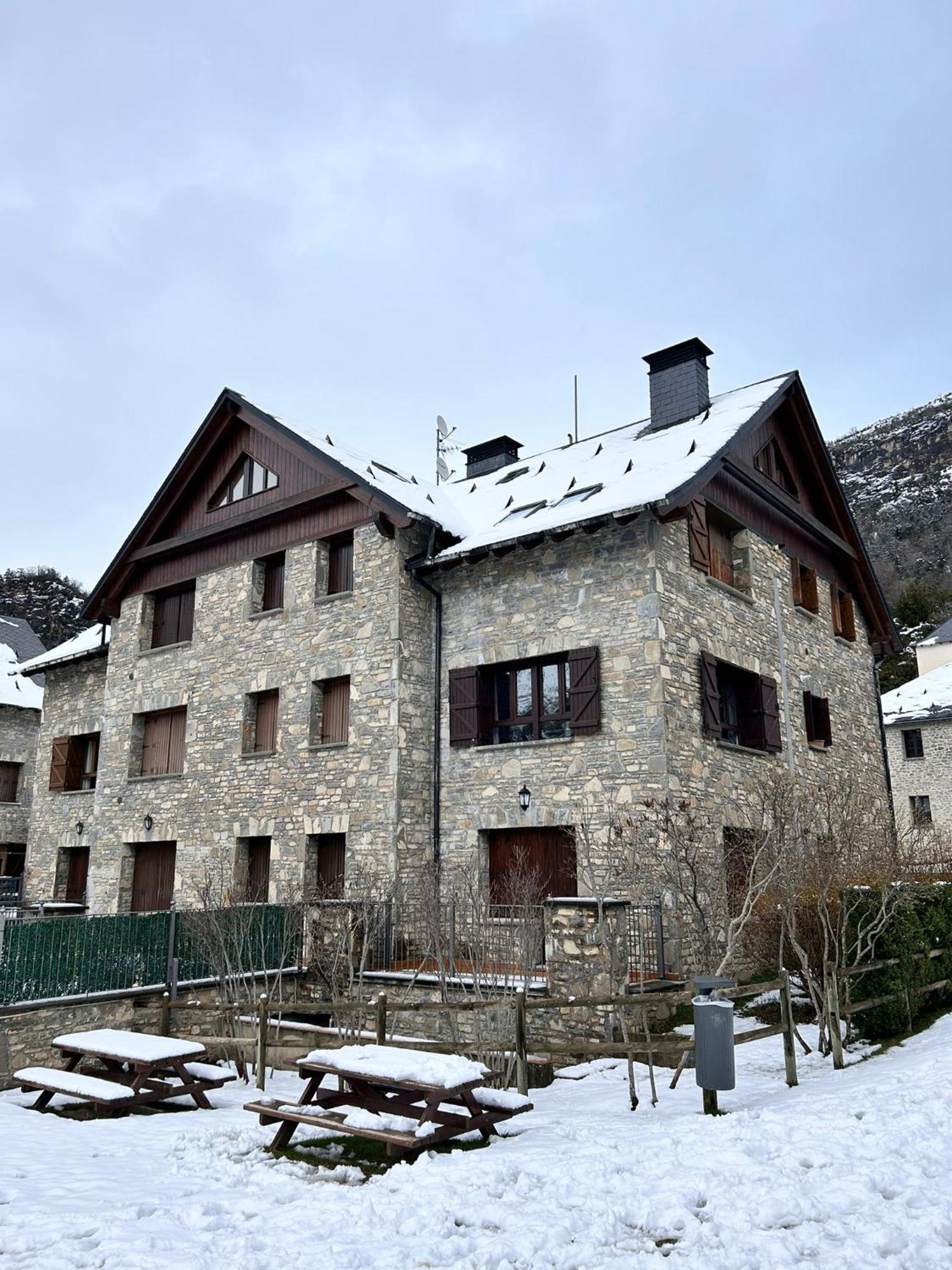 Apartamento A10 De Formigal, 9 Personas Y Garaje 에스칼리아 외부 사진